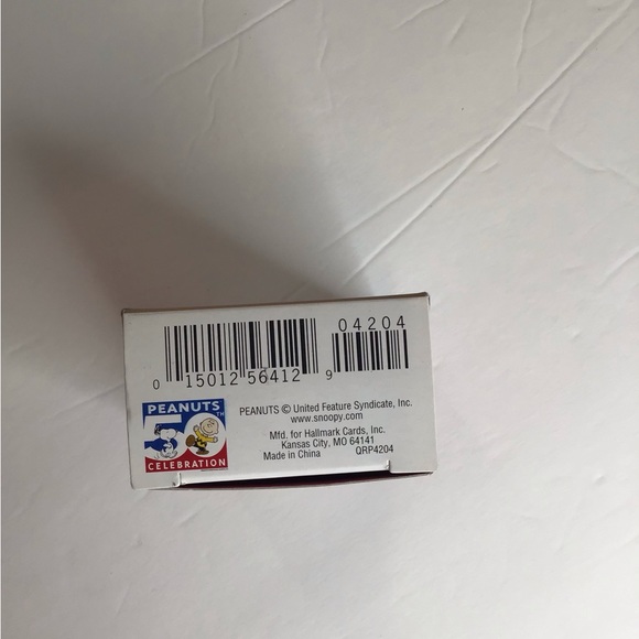 Hallmark Keepsake Christmas Ornament - A Snoopy Christmas - Linus - Picture 6 of 8